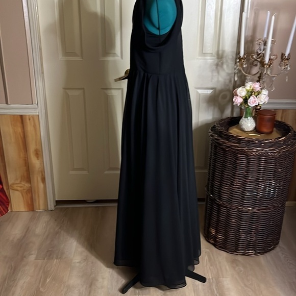This Beautiful  Long, Black, Spaghetti Strap Ruching shoulders gown(155) - Picture 3 of 8